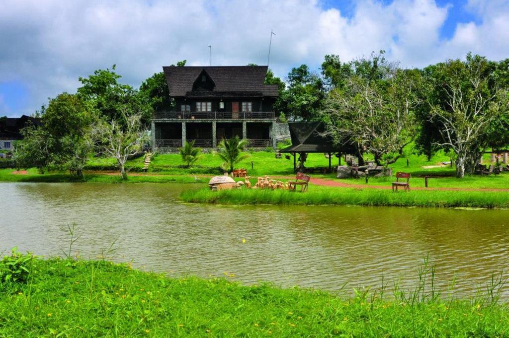 Kma Shwe Pyi Bago Resort Exteriör bild