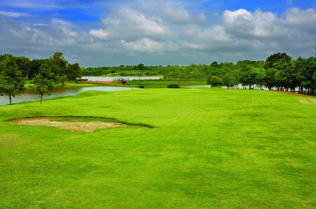 Kma Shwe Pyi Bago Resort Exteriör bild