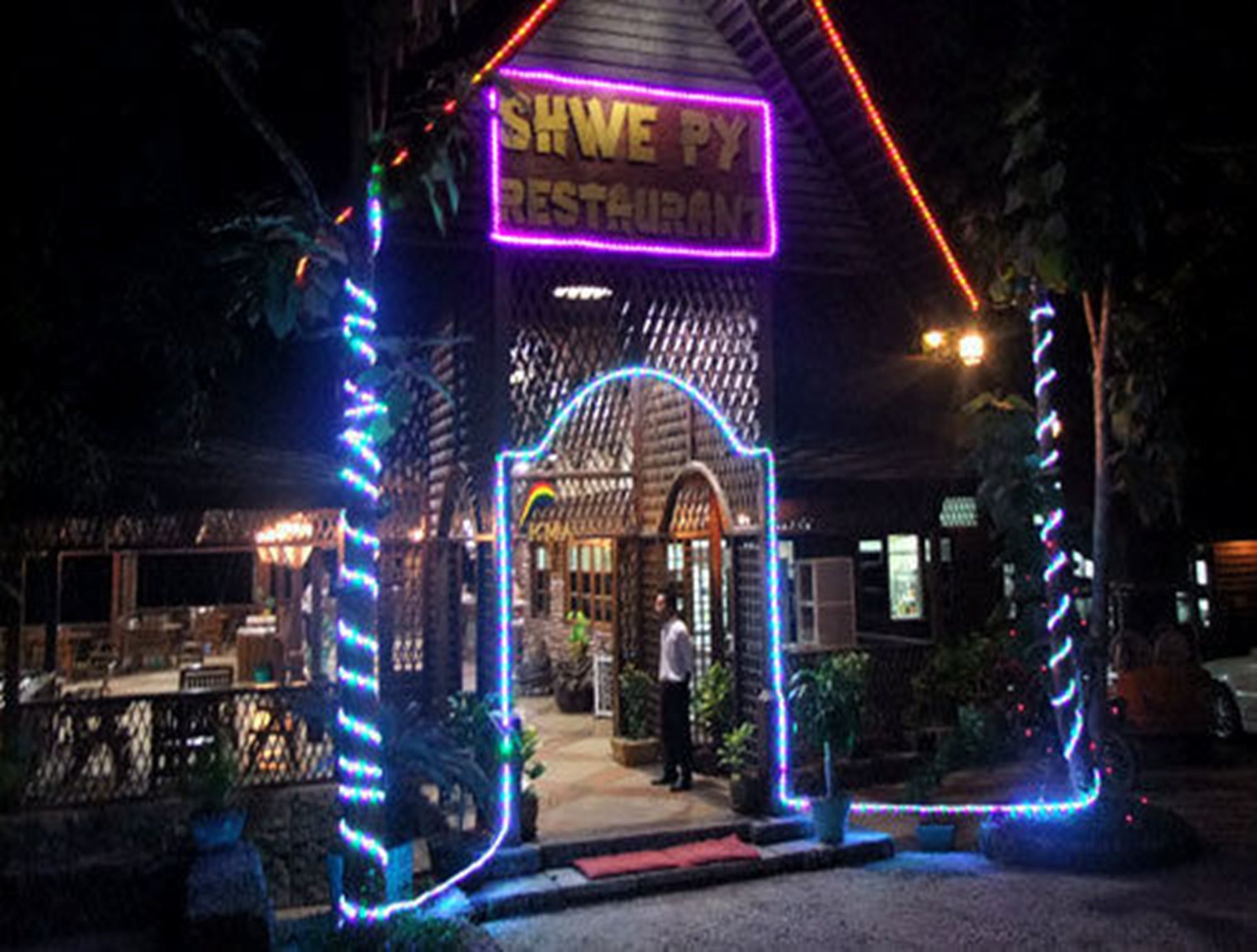 Kma Shwe Pyi Bago Resort Exteriör bild