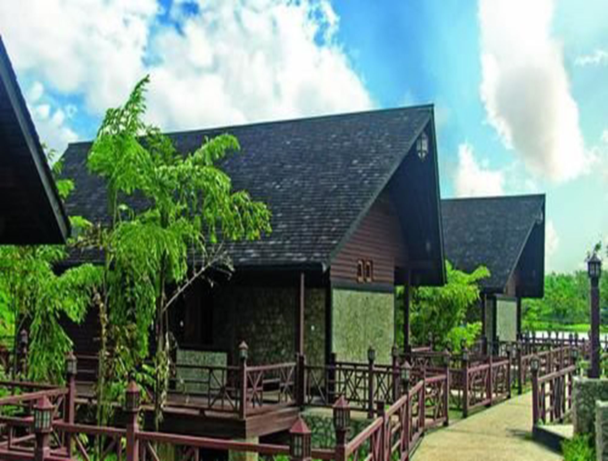 Kma Shwe Pyi Bago Resort Exteriör bild